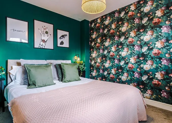 Wharf View Townhouse Chester
