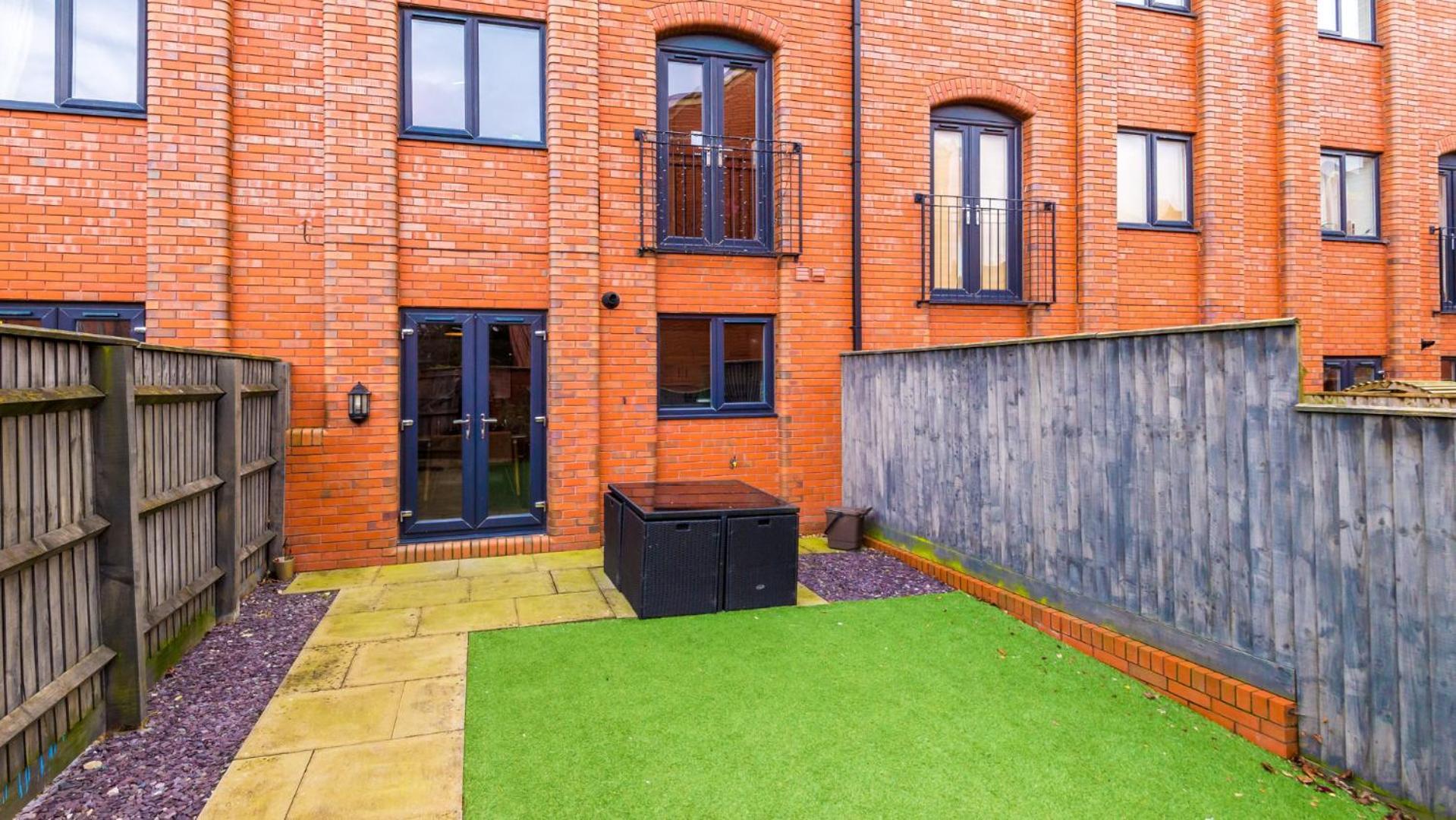 Wharf View Townhouse * Chester